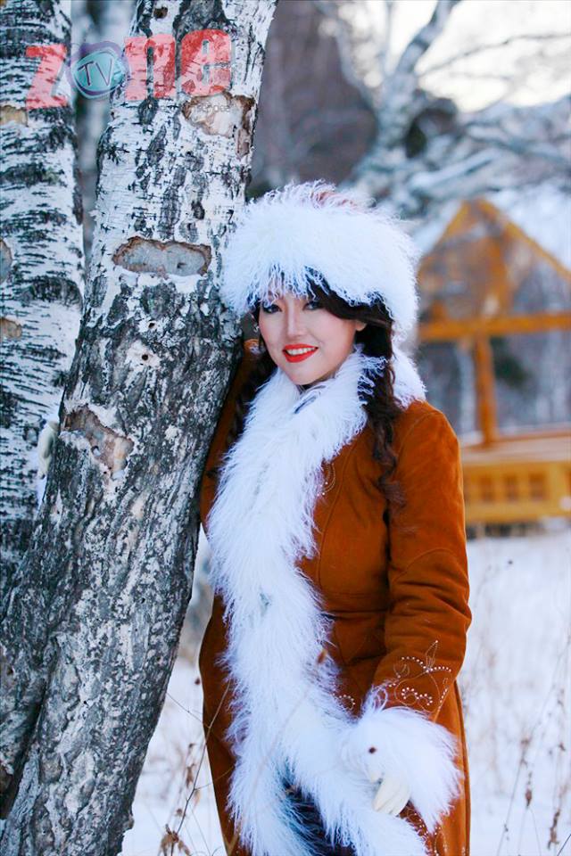 Поп хатагтай Сараа Шинэ жилээр халтуур хийхгүй